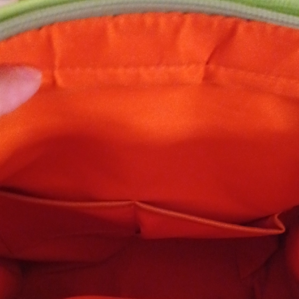 Adrienne Vittadini Green and Tan Tote Bag - Picture 9 of 14